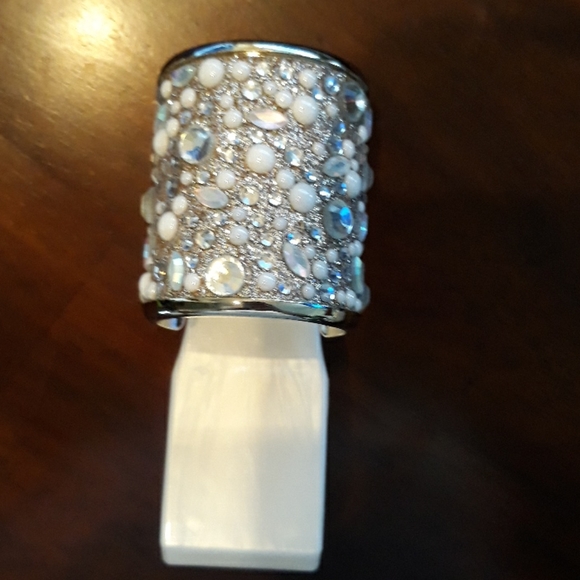 SOLD Wallflower Plug, Soap Holder, & Car Visor Clip - Picture 2 of 10